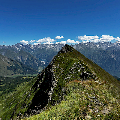 Alpe Casaccia - Gana Negra - Piz Cadreigh - Olivone