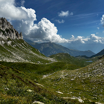 Alpe Casaccia - Passo Columbe - Passo del Sole - Passo Predelp - Acquacalda