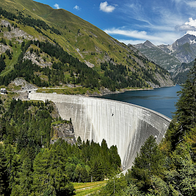 Olivone - Campo Blenio - Val Carassino - Adula Hütte und zurück (Velo)
