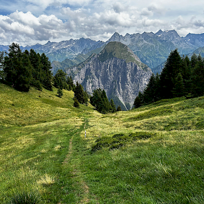 Olivone - Passo Cantonil - Piz Rosetto - Campo Blenio - Olivone